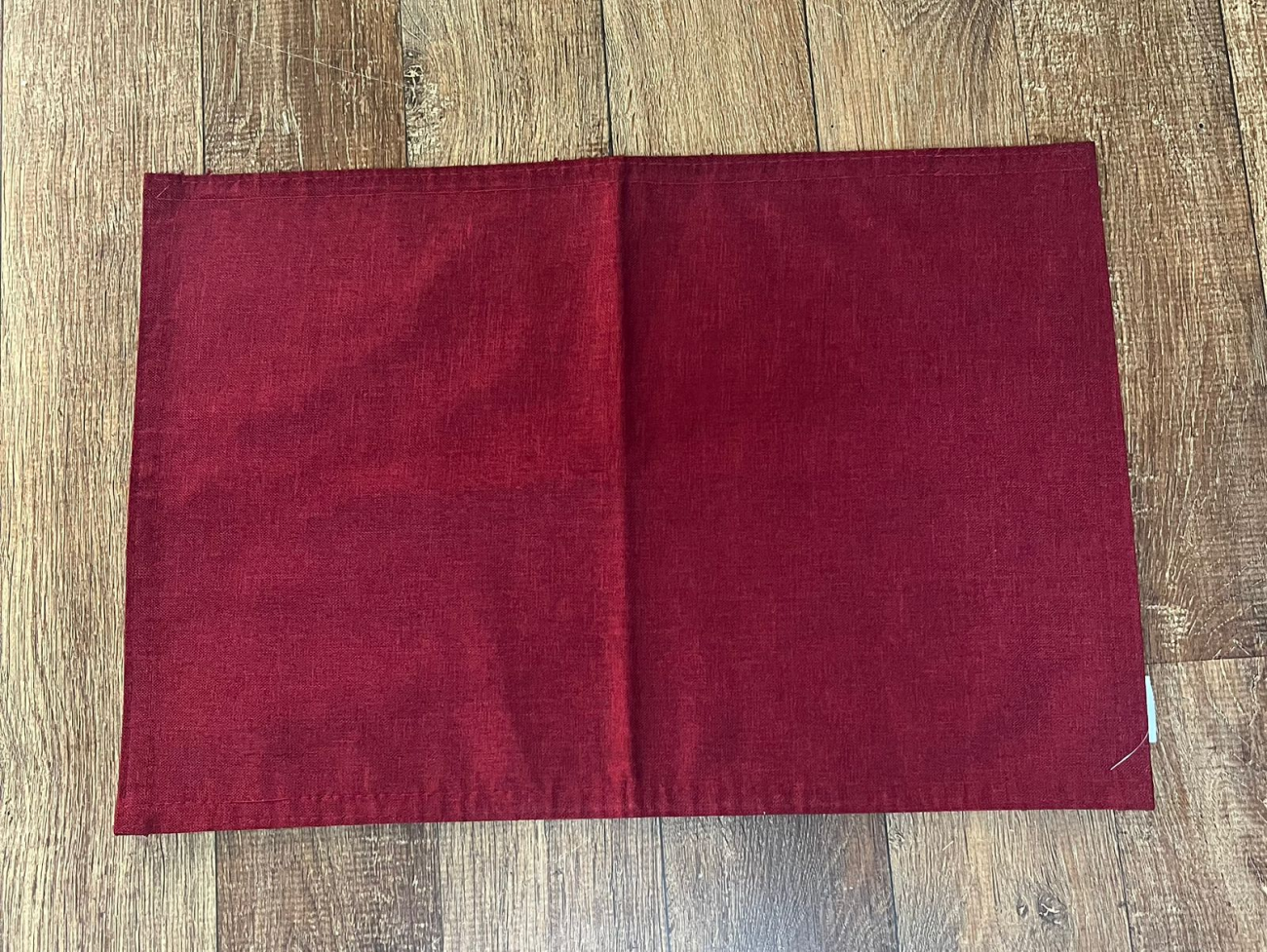 Jogo americano retangular vermelho bordo