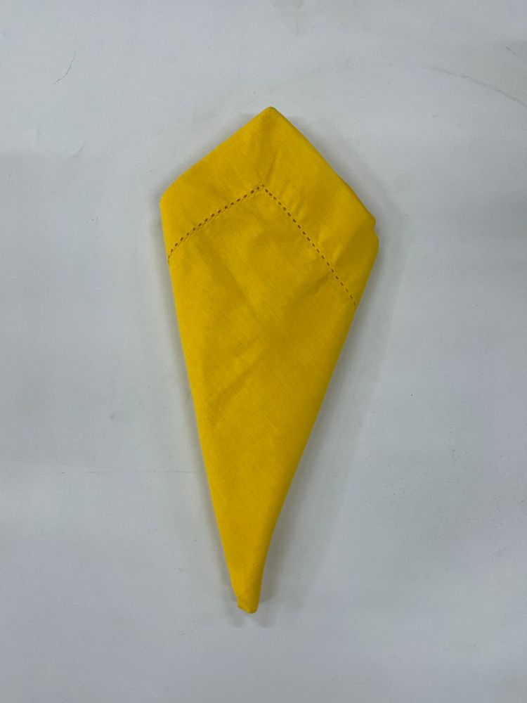 Guardanapo amarelo bandeira ajour