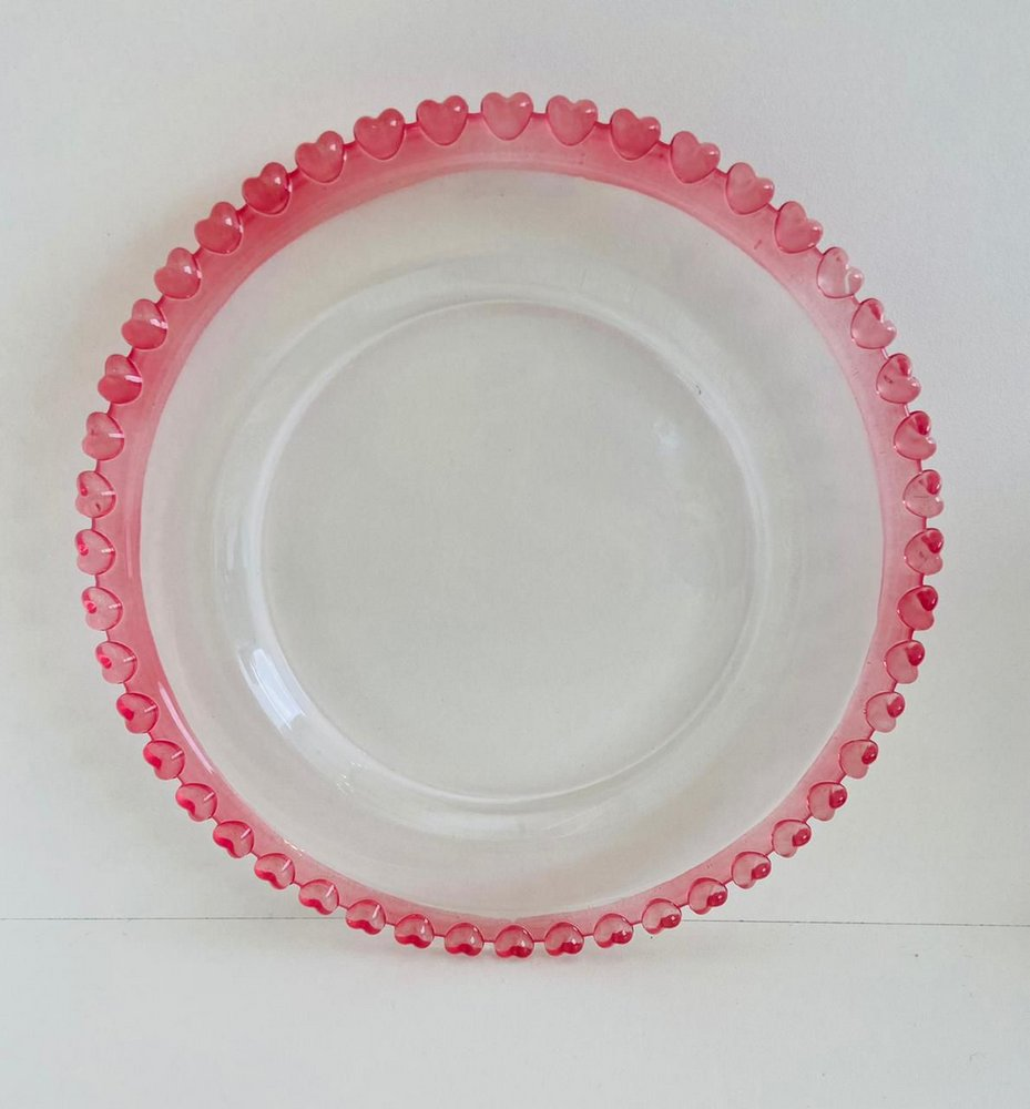 Prato de mesa cristal rosa com borada coração