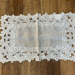 JOGO AMERICANO RETANG VOIL BRANCO DE FLOR 43x28