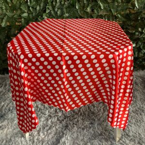 TOALHA QUADRADA 1,50MTS BOLADA VERMELHA COM BOLA BRANCA