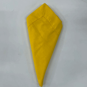 GUARDANAPO AMARELO BANDEIRA AJOUR