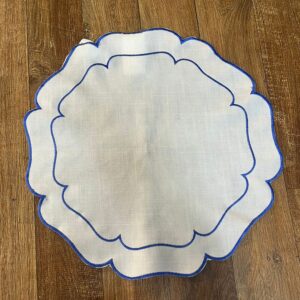 JOGO AMERICANO BRANCO COM BORDADO NA PONTA AZUL 45x45