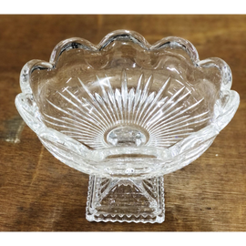 PECA CRISTAL COD 31  REDONDA COM PÉ ONDULADA 24X13